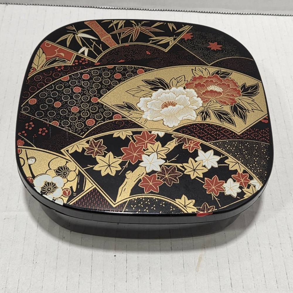 Yamanaka Japan Vintage Floral Fan Laquerware Bento Box